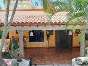 CASA CON ALBERCA PRECIO A TRATAR