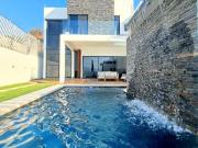 CASA CON ALBERCA PRIVADA, DOBLE ALTURA, ROOF GARDEN 4 REC