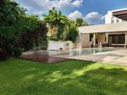 Casa con alberca privada, en venta, Club de Golf la...