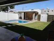 Casa con alberca privada jacuzzi, amplio jardín...