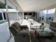 Casa con alberca privada, Jardín, cochera eléctrica, San...