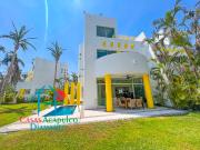 Casa con alberca privada, jardín y acceso al campo de...