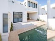 Casa con alberca privada y terraza, en venta, Temozón...