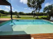 Casa con alberca privada y vista al campo de golf, en...
