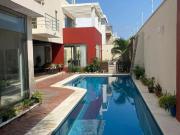 Casa con alberca ubicada en Fraccionamiento Lomas del...