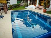 Casa con alberca y amplio jardín en exclusivo...