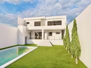 Casa con alberca y jardin en Venta en Burgos Bugambilias