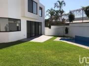 Casa con Alberca y Seguridad en Lomas Tetela