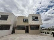 Casa con amenidades, roof garden, 5 recámaras....