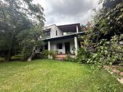 Casa con Amplio Jard?n, Fracc. IMURI, Col. Lomas de...