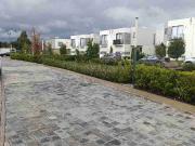 CASA CON AMPLIO JARDIN EN CALIMAYA, VILLAS DEL CAMPO