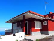 Casa con amplio jardín en una ubicación privilegiada con...