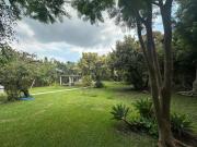 Casa con Amplio Jardín, Fracc. IMURI, Col. Lomas de...