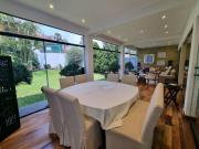 Casa con amplio jardín y terraza en Surco