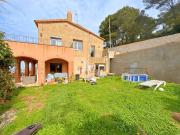 Casa con Amplio Jardín y Vistas Panorámicas a 5 Minutos...