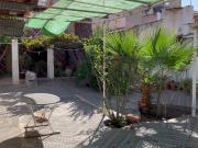 CASA CON AMPLIO PATIO