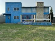 CASA CON AMPLIO TERRENO EN AUTOPISTA TLAXCALA APIZACO