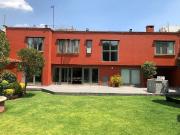 Casa con amplio terreno en Coyoacán, ideal para familia...