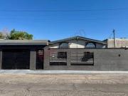 Casa con Amplio Terreno en Venta en Colonia Libertad,...