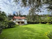 Casa con amplio terreno en Venta sector Cumbaya