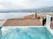 Casa Con Apartamento Independiente, Garaje, Piscina...