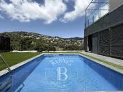 Casa con ascensor y piscina en Alella, Barcelona 311m²...