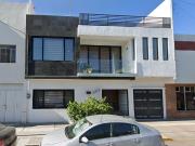 CASA CON BALCÓN EN AGUASCALIENTES
