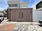 Casa con cuarto de servicio y 3 recamaras. Milenio III VENTA