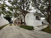 Casa con cuarto de servicio y 3 recámaras San Francisco...