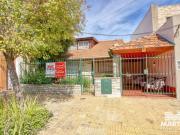 Casa en Venta en Martínez, 5 ambientes con jardín,...