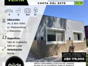 Casa con cuatro dormitorios en Costa del Este Av. 5 e/...