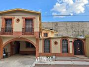 Casa con departamento anexo en venta en fraccionamiento...