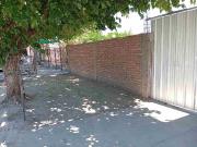 Casa con departamento en amplio terreno