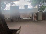 Casa con Departamento en Venta en 4ta Este