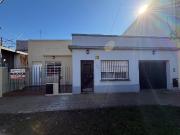 Casa con Departamento en venta en Quilmes Oeste