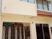 CASA CON DEPARTAMENTOS EN VENTA ENTRE CENTRIKA Y MODERNA...