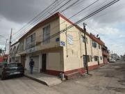Casa con Departamentos y Un Local En Venta Ubicada en...