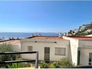 Casa Con Dos Apartamentos, Con Vistas Al Mar En Puigrom...