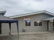 Casa Con Dos Construcciones De Venta En Manta