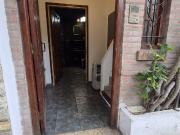 CASA CON DOS DEPTOS INDEPENDIENTES EN VENTA SOBRE LOTE...