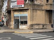 CASA CON DOS LOCALES UNO CON VIVIENDA MÁS OTRA VIVIENDA...