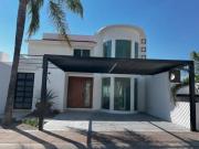Casa con Estilo y Gran Espacio en Real de Juriquilla,...