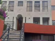 CASA CON EXCELENTE TERRENO EN BOSQUES DE LAS LOMAS