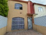 CASA CON EXCELENTE UBICACION Y CON ACCESOS RAPIDOS A 10...