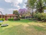 Casa con fácil acceso a periférico y segundo piso