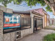 Casa con fondo libre