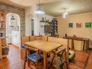 Casa con galpón para taller y jardín en Quilmes