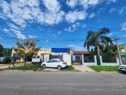 Casa con Galpón y Local Comercial