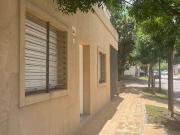 CASA CON GARAGE, CONSULTORIO Y LOCAL