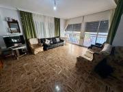 Casa con garaje y Local comercial